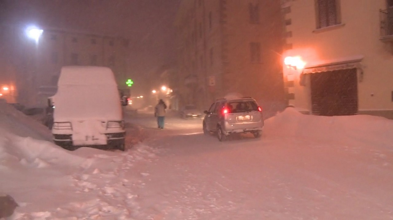 Giornata variabile e MITE, ma FREDDO e MALTEMPO sono in agguato Giornata variabile e MITE, ma FREDDO e MALTEMPO sono in agguato