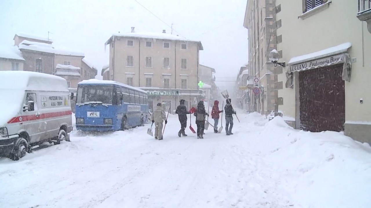 Ultimissime meteo: spruzzata di NEVE in pianura al nord mercoledì 17, poi FREDDO temporaneo nel week-end 20-21 gennaio?