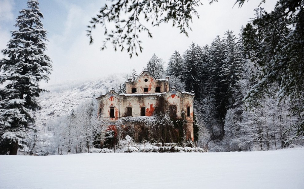 Gli anziani NON sono tutti saggi: feste da brivido ma non per il freddo, l’horror è dietro l’angolo… Gli anziani NON sono tutti saggi: feste da brivido ma non per il freddo, l’horror è dietro l’angolo…