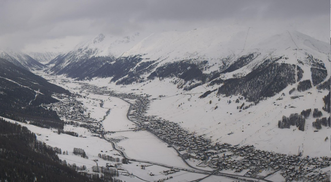 Forte NEVICATA attesa a LIVIGNO (SO): oltre 40cm di neve in paese venerdì 23 Forte NEVICATA attesa a LIVIGNO (SO): oltre 40cm di neve in paese venerdì 23