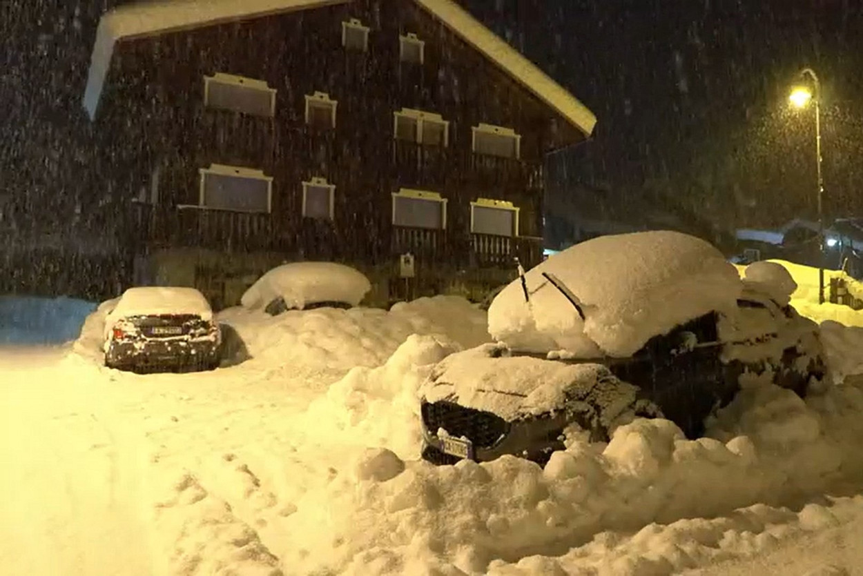 Fortissime nevicate tra Lunedì e Martedì su queste regioni Fortissime nevicate tra Lunedì e Martedì su queste regioni
