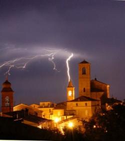TEMPORALI al NORD nel mese di MARZO? Perchè no! Guardate cosa possono combinare… TEMPORALI al NORD nel mese di MARZO? Perchè no! Guardate cosa possono combinare…