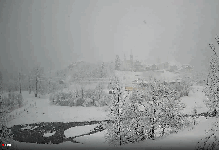 Paradiso bianco ad Alagna Valsesia (NEVE in DIRETTA) Paradiso bianco ad Alagna Valsesia (NEVE in DIRETTA)