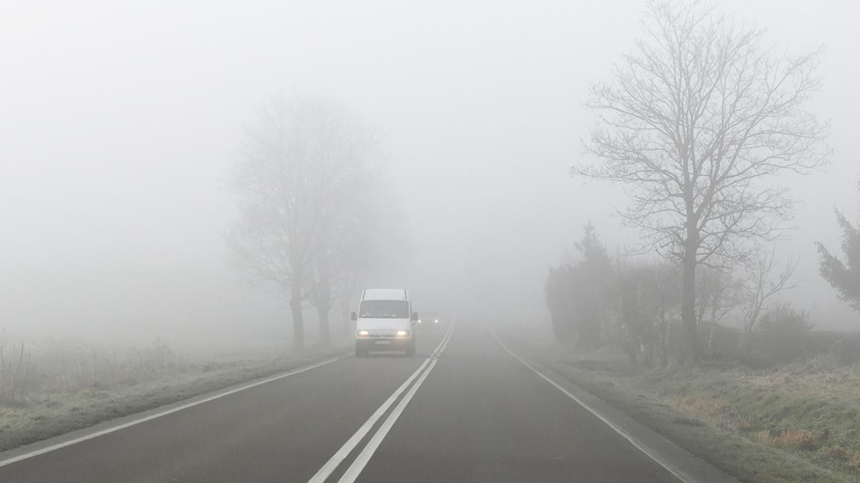 NEBBIA fitta al nord fra notte e mattina di VENERDI: le province più interessate NEBBIA fitta al nord fra notte e mattina di VENERDI: le province più interessate