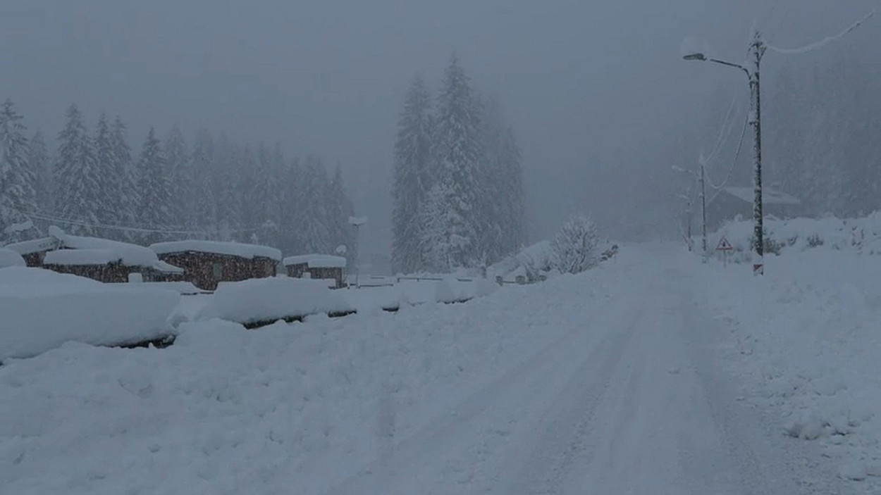 Modello ECMWF: possibili tra i 20 ed i 40cm di NEVE domenica 2 marzo su 4 regioni Modello ECMWF: possibili tra i 20 ed i 40cm di NEVE domenica 2 marzo su 4 regioni
