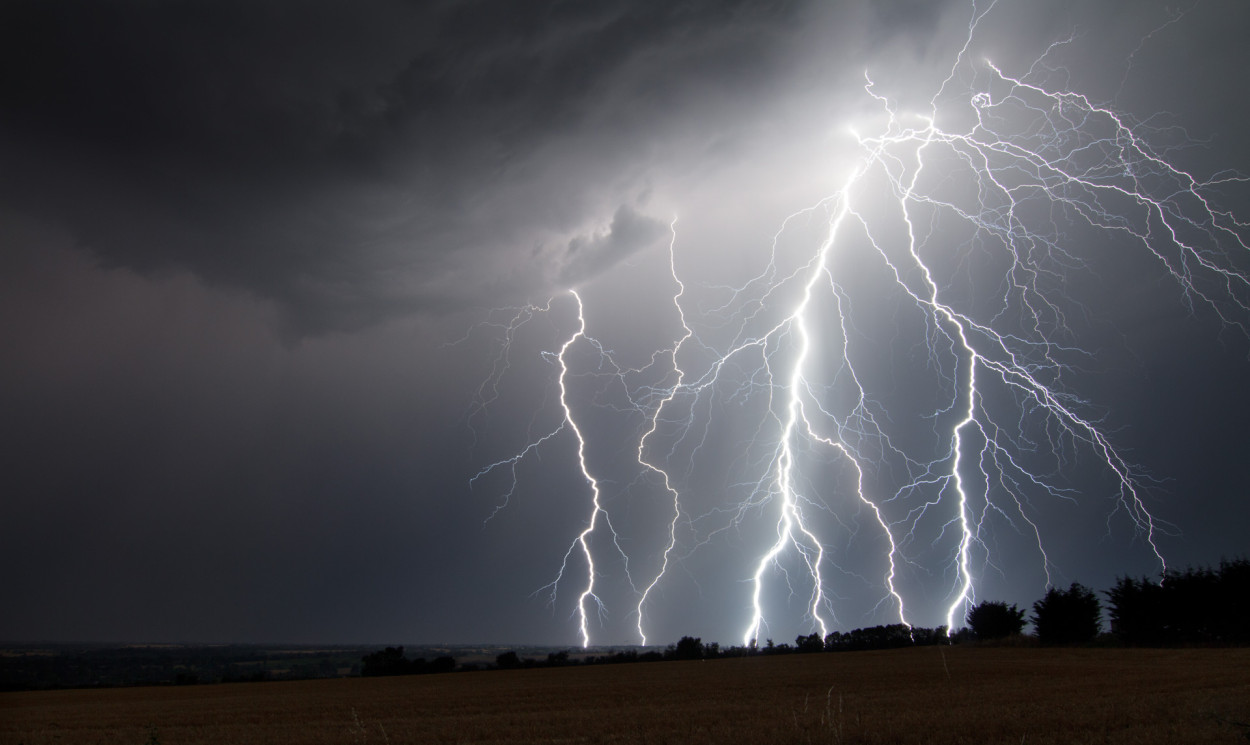 Giovedi 23 maggio: ATTENZIONE! Probabili TEMPORALI INTENSI su… Giovedi 23 maggio: ATTENZIONE! Probabili TEMPORALI INTENSI su…