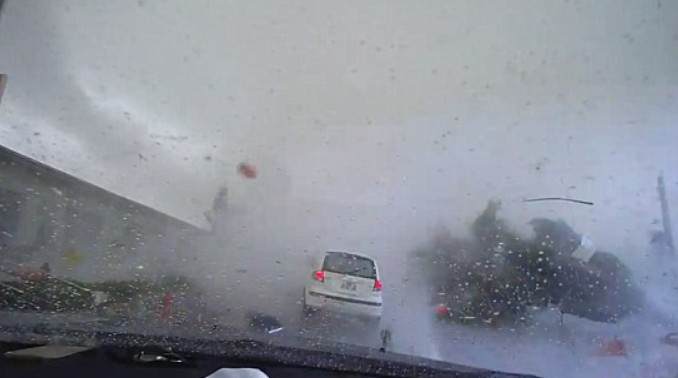 Una serie di temporali con GRANDINE ha colpito domenica sera il Torinese (video)