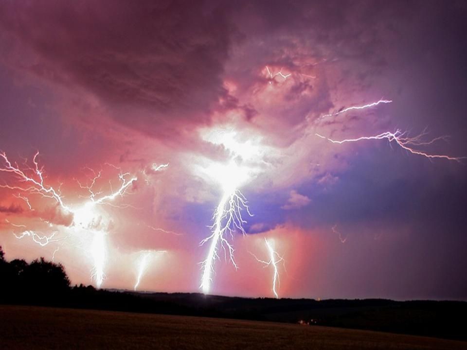 Sabato e domenica tra NUBIFRAGI e CALDO ATROCE: ecco chi supererà i 40° e chi potrebbe avere DANNI Sabato e domenica tra NUBIFRAGI e CALDO ATROCE: ecco chi supererà i 40° e chi potrebbe avere DANNI