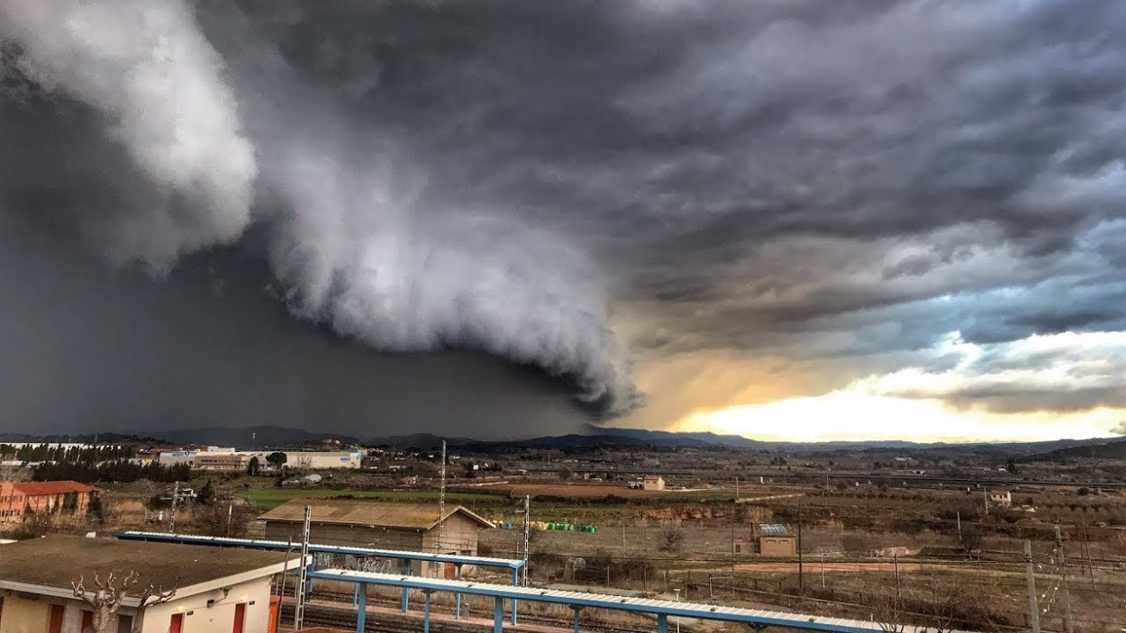 TEMPORALI all’attacco: ecco chi verrà colpito TEMPORALI all’attacco: ecco chi verrà colpito