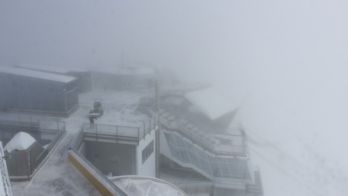 Prima forte NEVICATA sullo Zugspitze in Baviera: che spettacolo (video) Prima forte NEVICATA sullo Zugspitze in Baviera: che spettacolo (video)