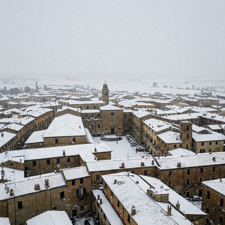 PIOGGIA forte e NEVE a quote basse tra venerdi e sabato: le regioni coinvolte