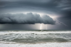 Temporale intenso sul mare