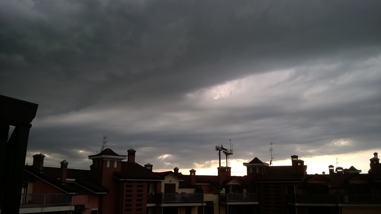 Rivoluzione METEO: via l’estate anticipata a suon di NUBIFRAGI Rivoluzione METEO: via l’estate anticipata a suon di NUBIFRAGI