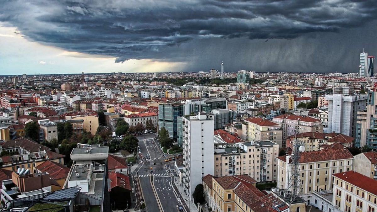 TEMPORALE: Milano ne rischia un altro entro sera, ecco l’ora TEMPORALE: Milano ne rischia un altro entro sera, ecco l’ora