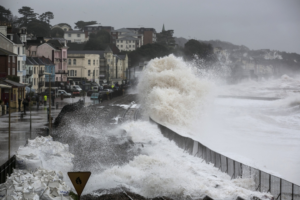 TEMPESTA Floris in Scozia: turisti sconvolti TEMPESTA Floris in Scozia: turisti sconvolti