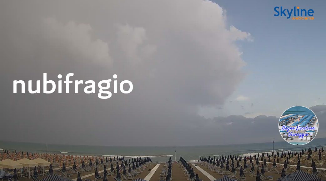 NUBIFRAGIO sfiora Viareggio e punta Lucca, turisti attenti