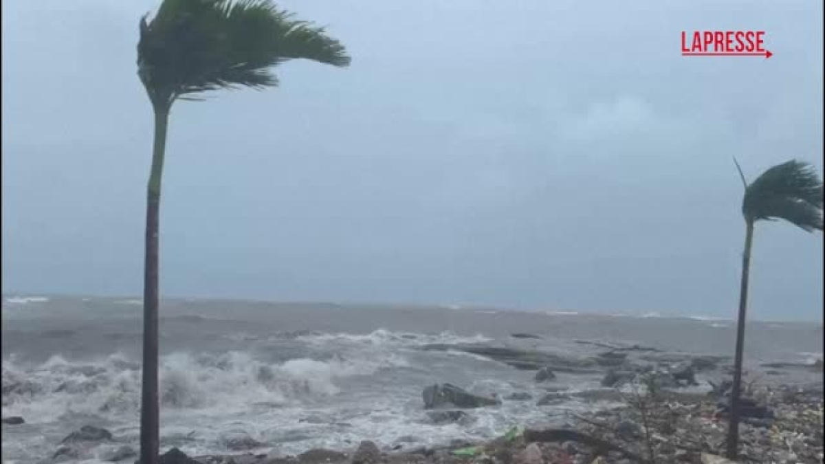 893hpa! 893hpa!