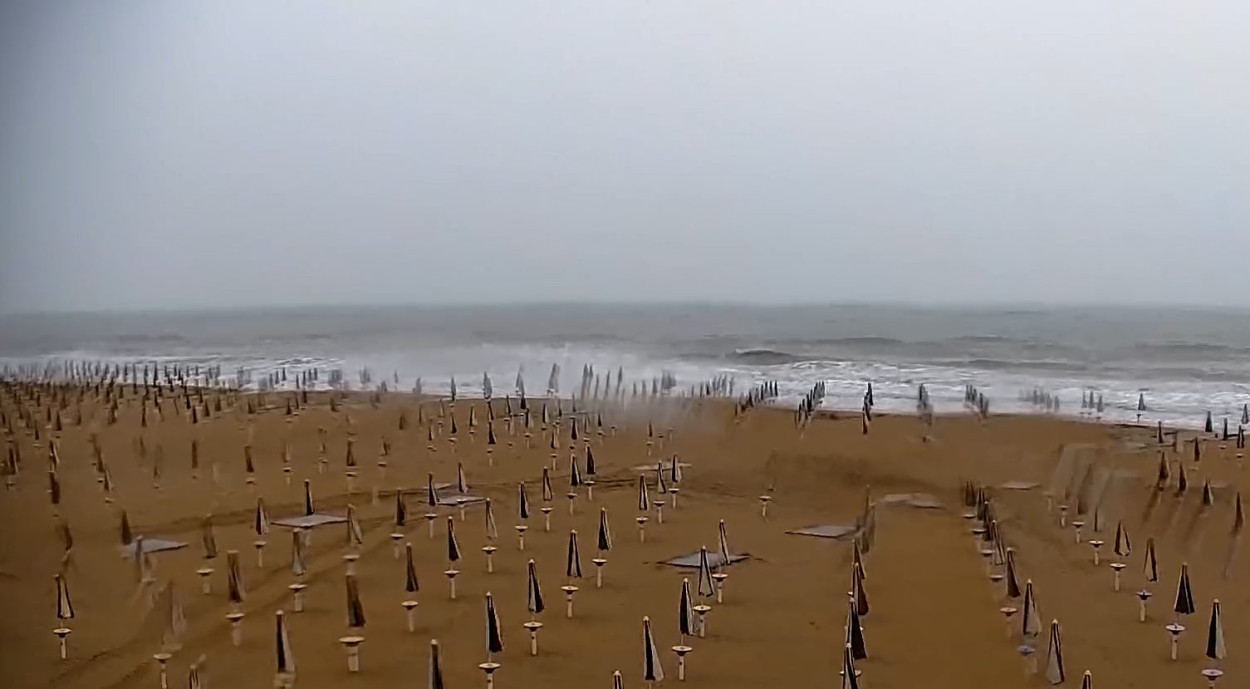 Pioggia battente su coste venete e friulane