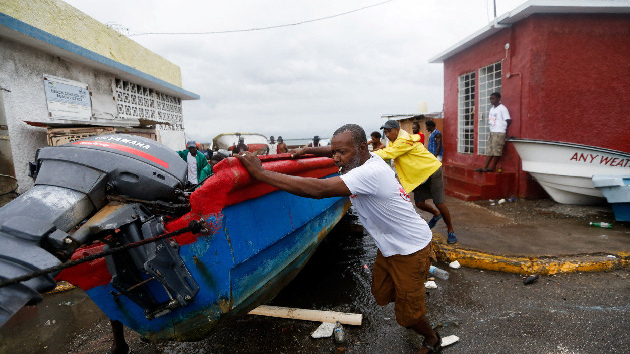 URAGANO Melissa ai Caraibi: si teme una catastrofe URAGANO Melissa ai Caraibi: si teme una catastrofe