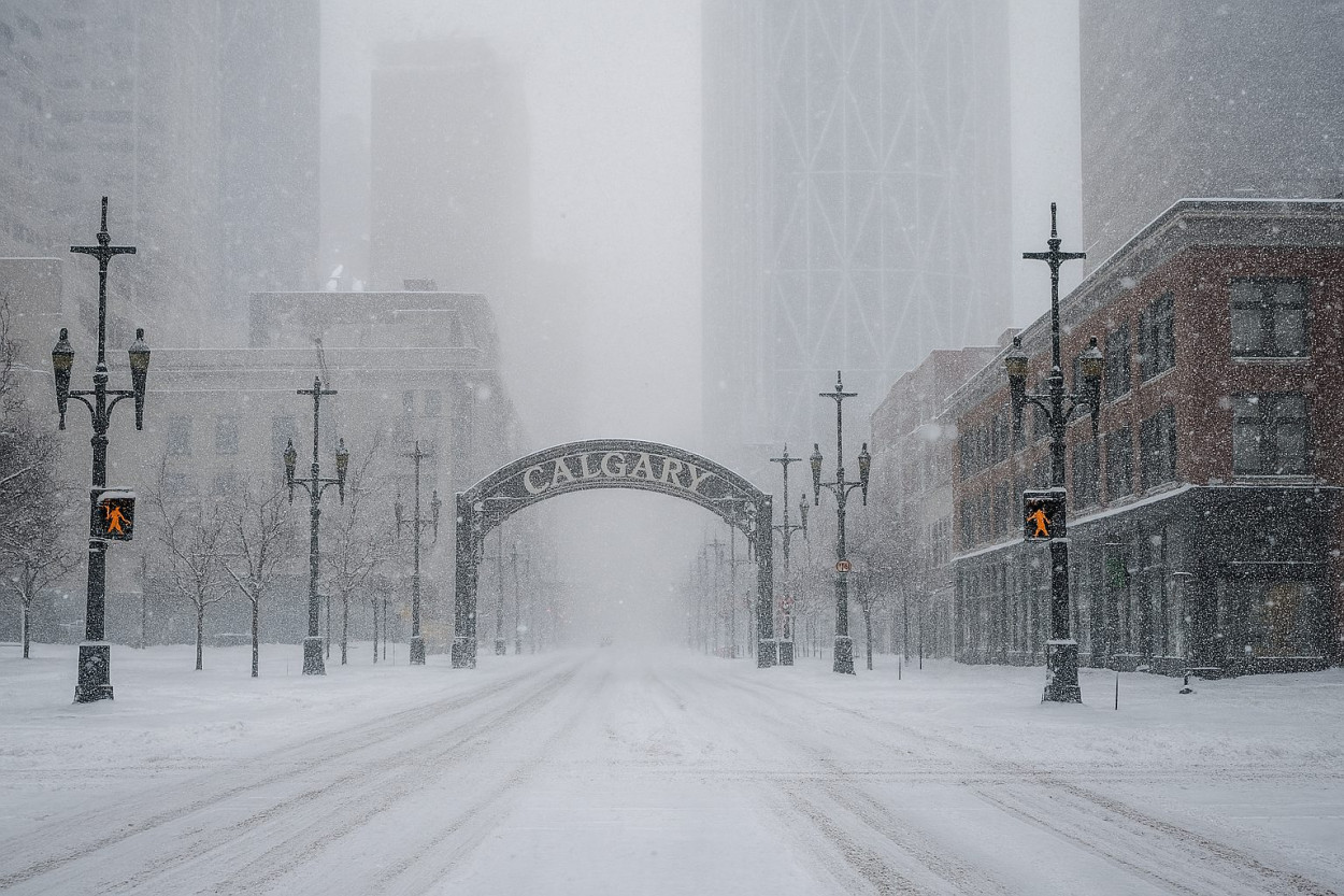 Forte nevicata a Calgary in Alberta, Canada (video) Forte nevicata a Calgary in Alberta, Canada (video)