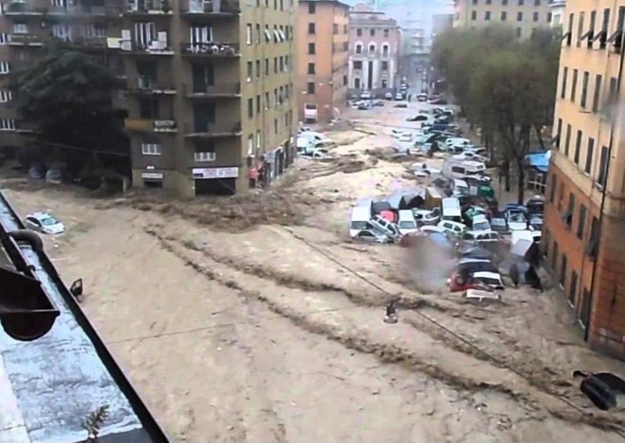 14 anni fa la disastrosa alluvione di Genova 14 anni fa la disastrosa alluvione di Genova