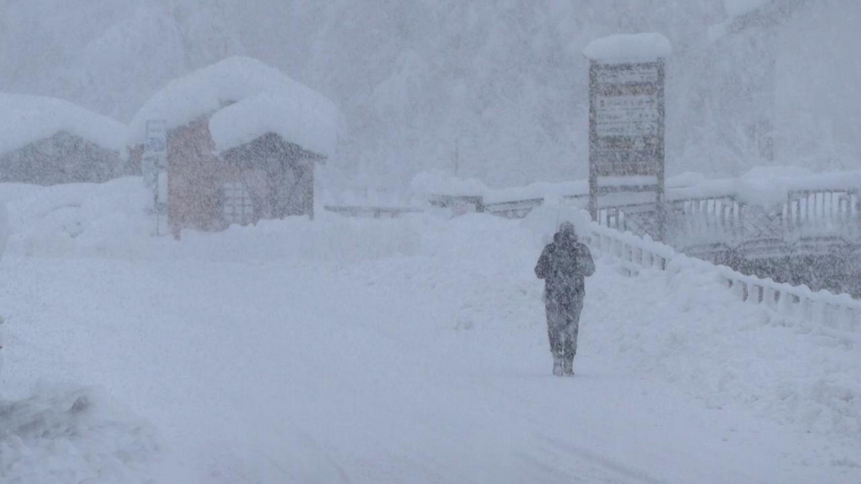 Bufere di NEVE negli States nel weekend del Ringraziamento: (video)