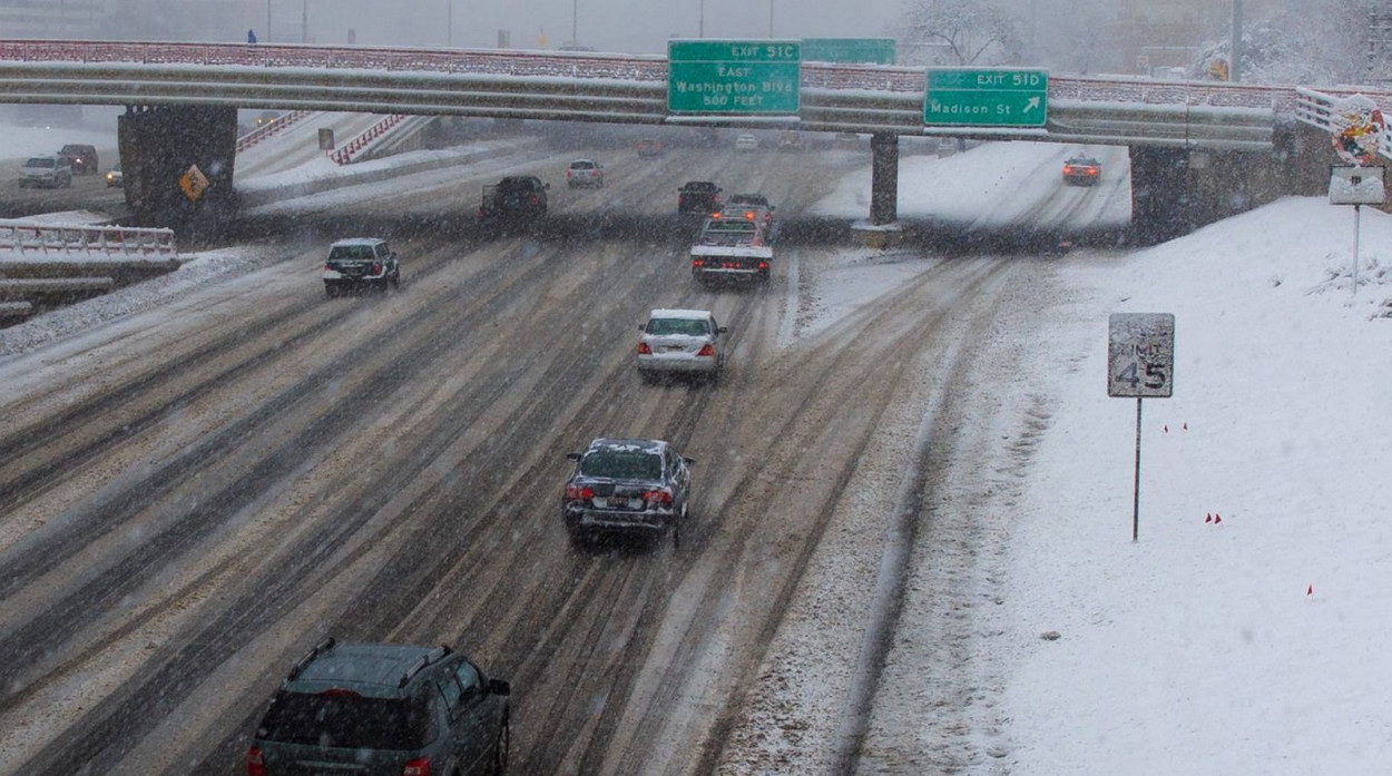 Forte nevicata su Chicago tra sabato 29 e domenica 30 novembre (video)