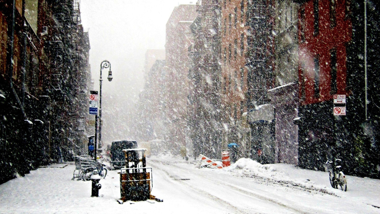 New York sotto la NEVE (video) New York sotto la NEVE (video)