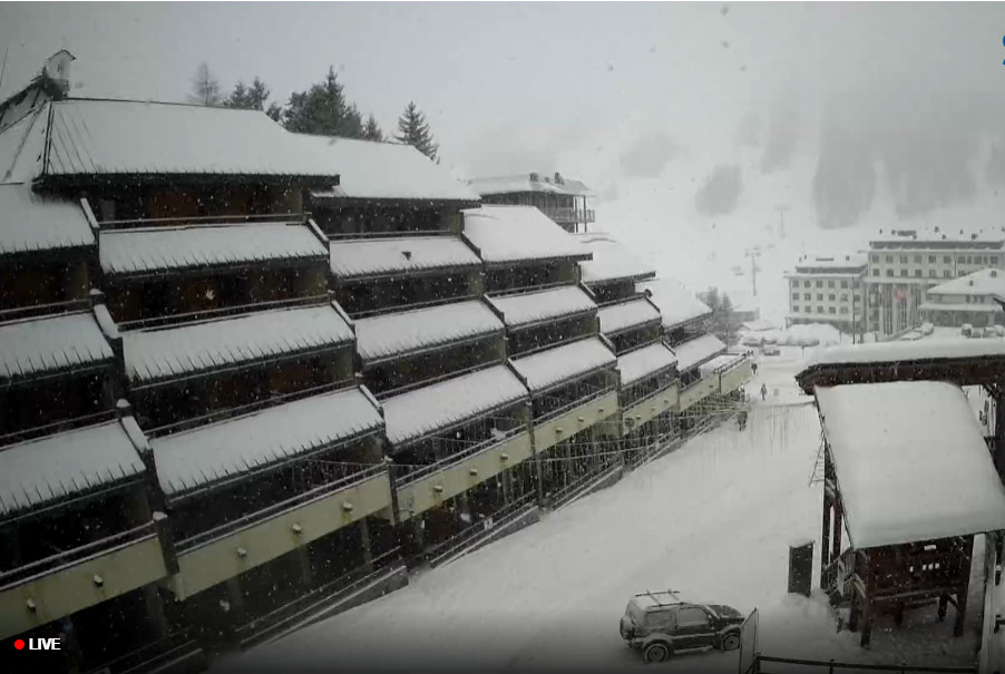 NEVICA al Sestriere e sulle aree di confine delle Alpi occidentali (nevicata in diretta!) NEVICA al Sestriere e sulle aree di confine delle Alpi occidentali (nevicata in diretta!)