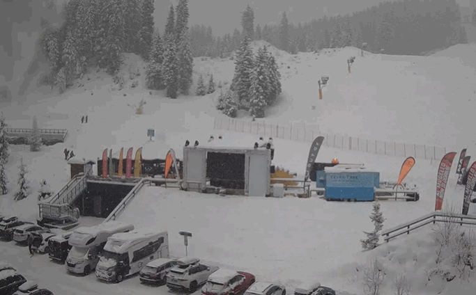 Belle NEVICATE in atto sulle Alpi orientali (NEVE in DIRETTA)