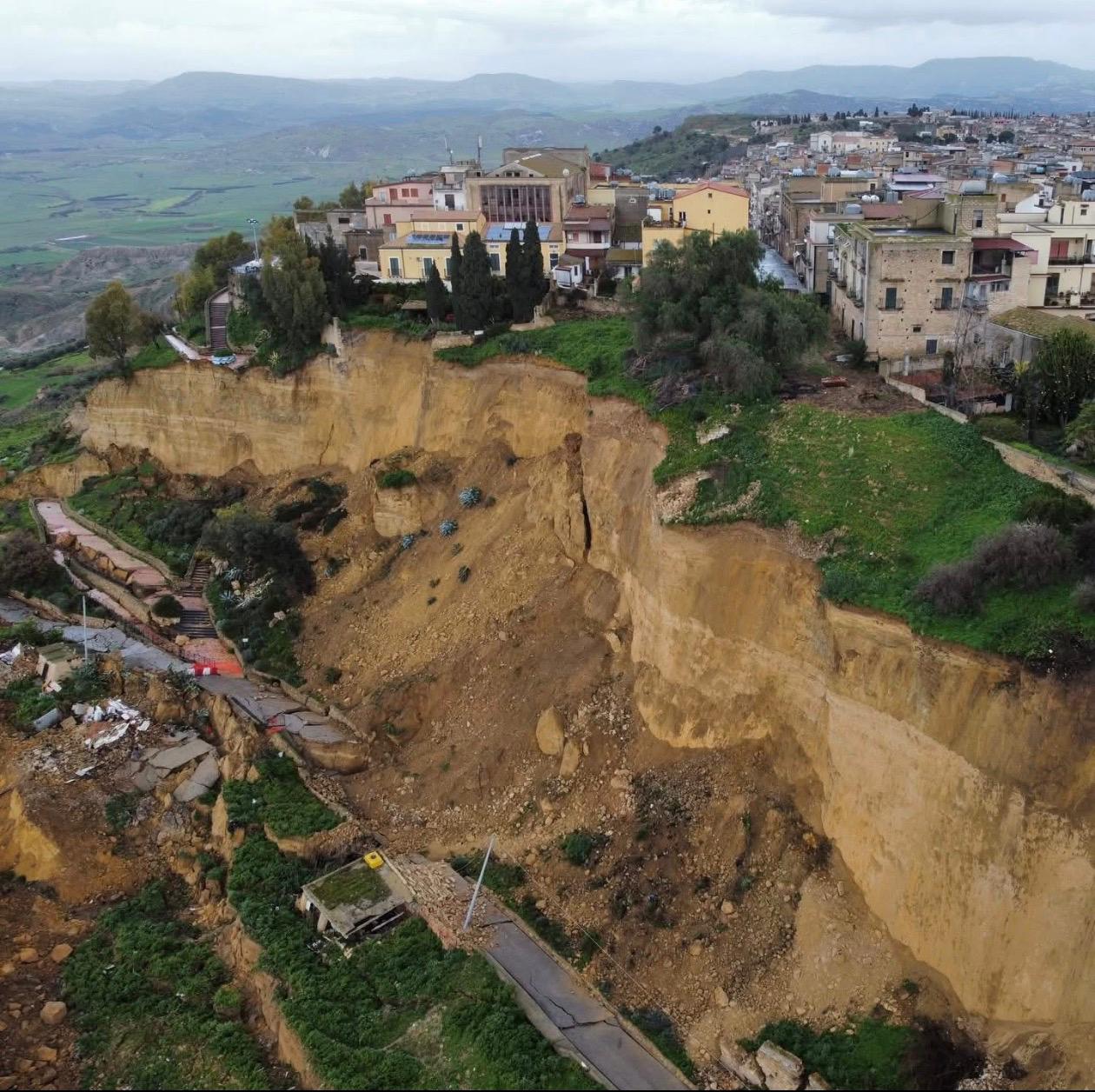 FRANA Niscemi: situazione drammatica (video)