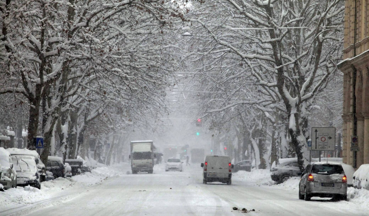 NEVE in Adriatico 6-8 gennaio: da Jesolo al Gargano (i video più belli)