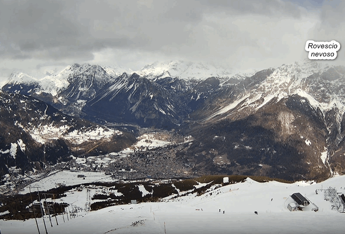 La PERTURBAZIONE sfiora le Alpi La PERTURBAZIONE sfiora le Alpi