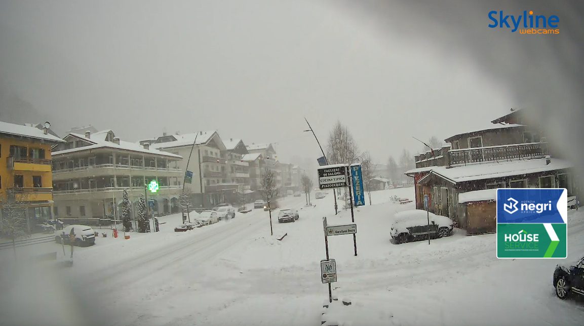 NEVICA in Valtellina: dall’Aprica a Santa Caterina sino a Livigno (video) NEVICA in Valtellina: dall’Aprica a Santa Caterina sino a Livigno (video)