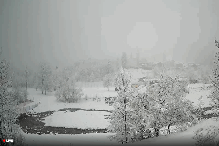Alagna, Val Sesia: spettacolare NEVICATA in diretta!