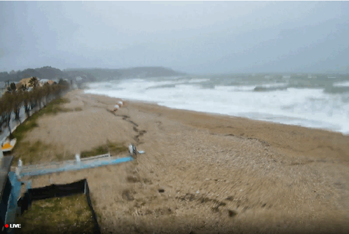 MALTEMPO SEVERO in Abruzzo (in diretta) MALTEMPO SEVERO in Abruzzo (in diretta)