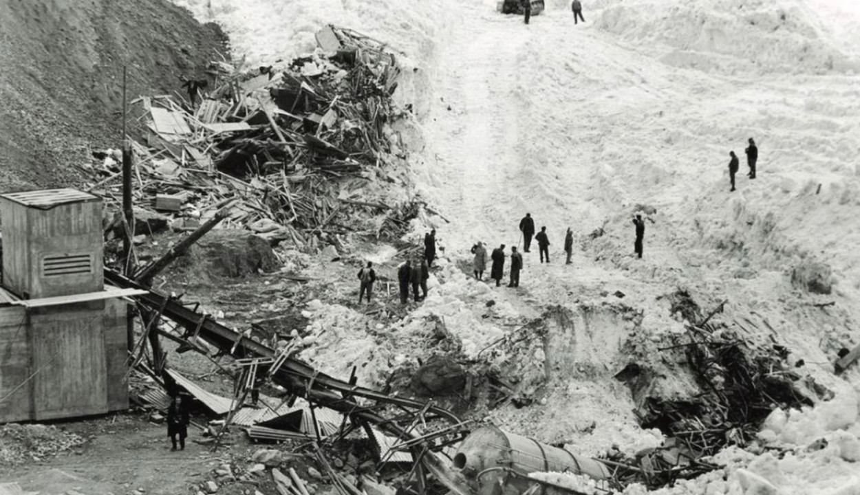 La VALANGA dimenticata di Mattmark: 88 morti, 55 italiani La VALANGA dimenticata di Mattmark: 88 morti, 55 italiani