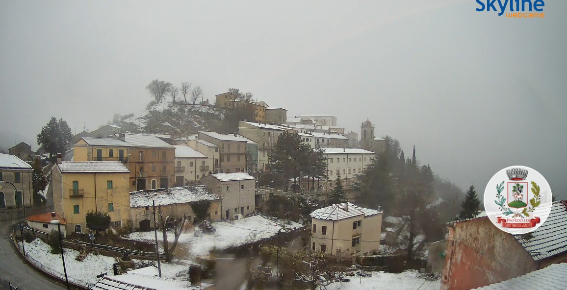 La grande NEVICATA continua tra Marche, Abruzzo e Molise La grande NEVICATA continua tra Marche, Abruzzo e Molise