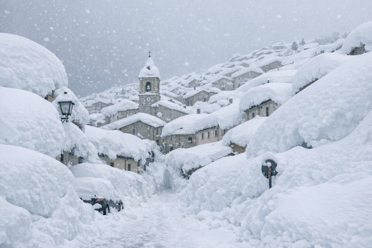 Capracotta: la nevicata da GUINNESS del 5 marzo 2015 e il raffronto (video)
