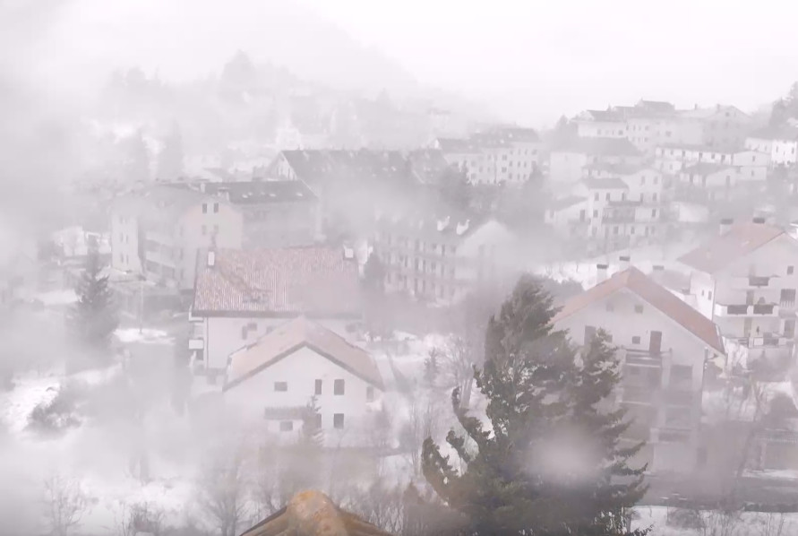 BUFERA di NEVE in diretta ad Ovindoli (AQ)