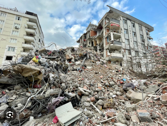 Giappone, terremoto di magnitudo 7.5 nel Nord: scatta allarme tsunami Giappone, terremoto di magnitudo 7.5 nel Nord: scatta allarme tsunami