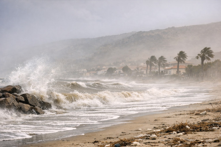 TEMPESTA di VENTO africano a 100kmh in arrivo tra 36 ore