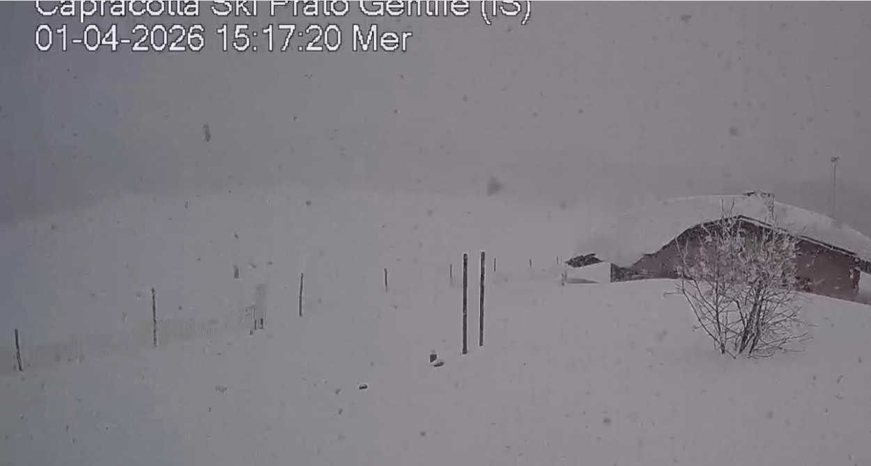 CAPRACOTTA da spettacolo! Guardate che NEVICATA!