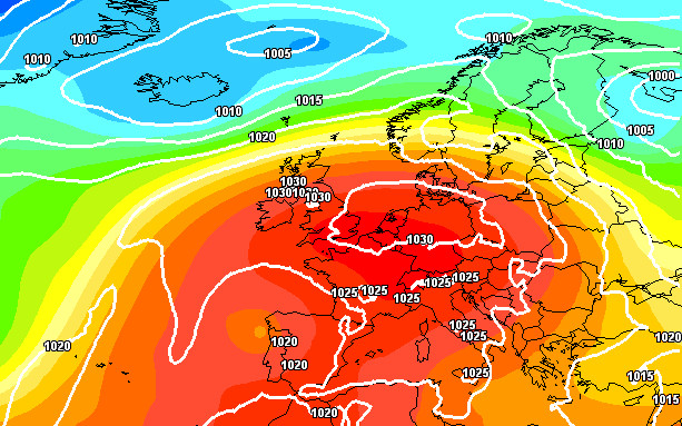 l'estensione della massa anticiclonica attraverso la mappa sinottica prevista dal modello GFS elaborata su base grafica Meteociel per le ore 14 di lunedi 25 maggio