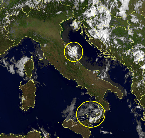 immagine satellitare nel campo del visibile scattata questa mattina alle 8