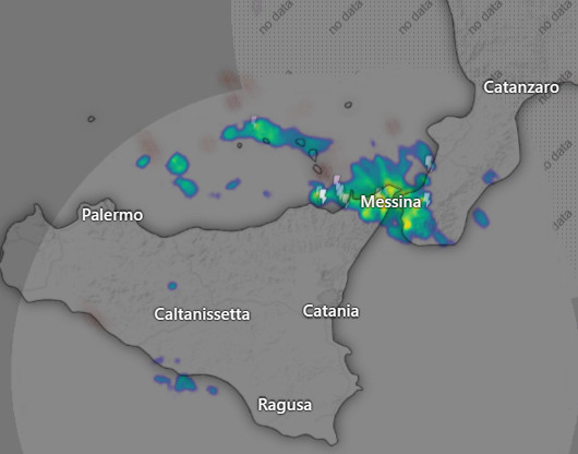 Temporali sullo Stretto di Messina