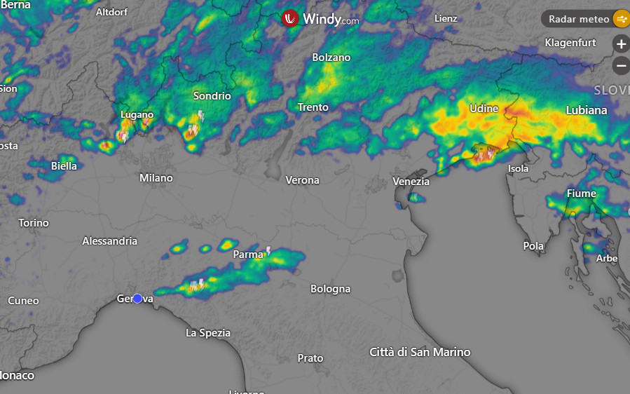 Riflettività del radar delle ore 11.30 sul nord Italia