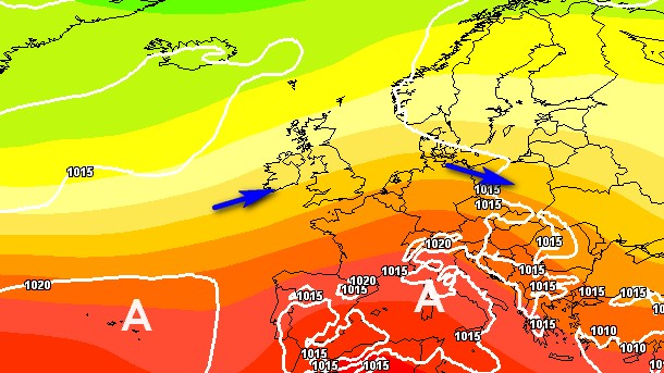 media degli scenari del modello ECMWF per il 15 giugno su base grafica Meteociel