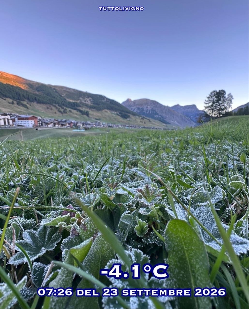 Prime gelate nelle conche alpine