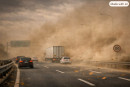 Frana in autostrada.